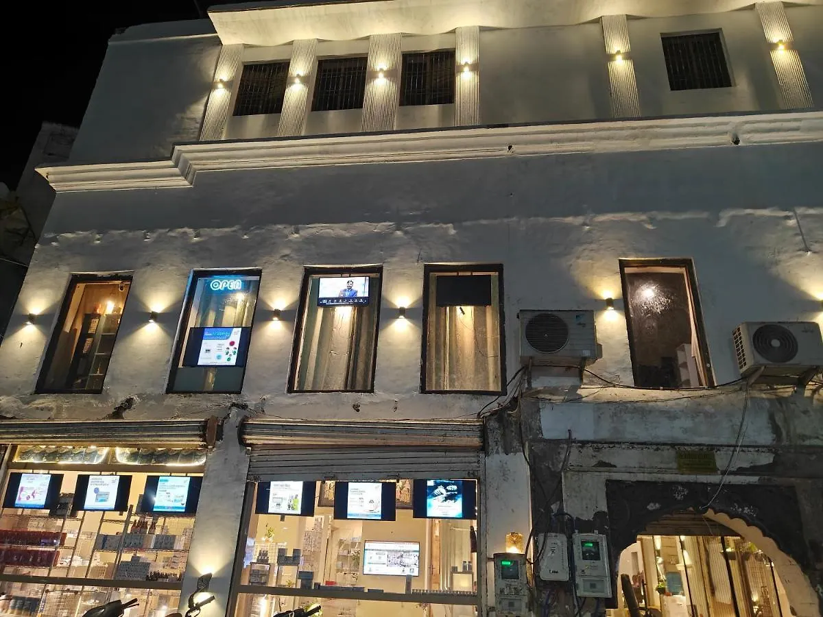Bhagwati Ghee Kothi Apartment Agra  0*, Agra (Uttar Pradesh)